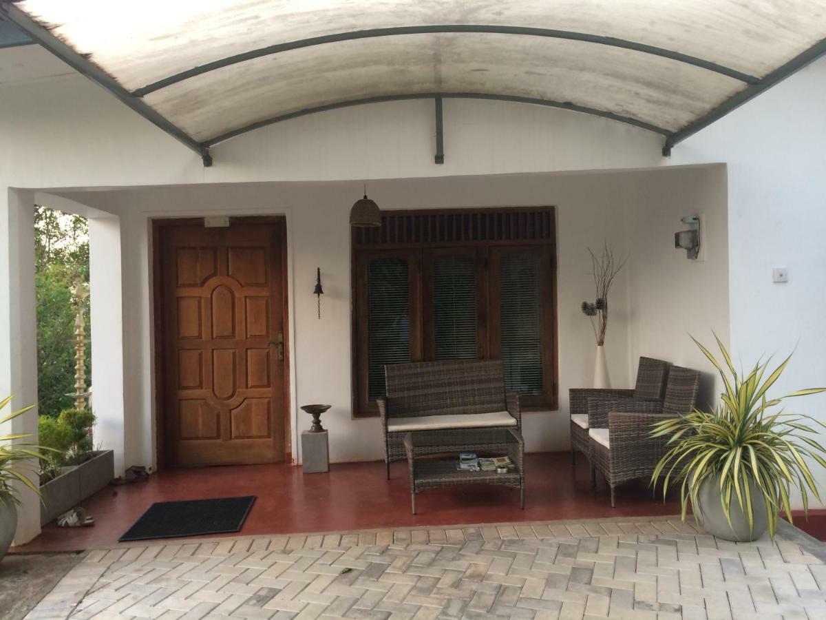 Selyna Sky Terrace Bed and Breakfast Kandy Eksteriør billede