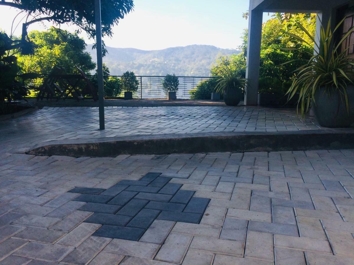 Selyna Sky Terrace Bed and Breakfast Kandy Eksteriør billede