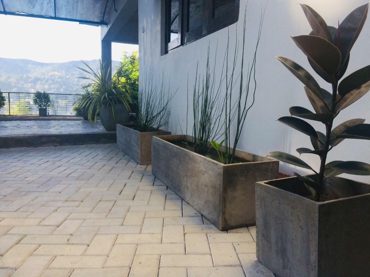 Selyna Sky Terrace Bed and Breakfast Kandy Eksteriør billede